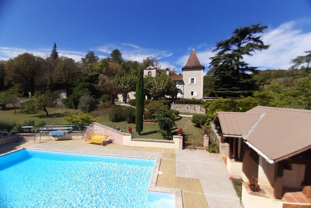 � vendre  Propri�t�/ch�teau Cahors (46000)
