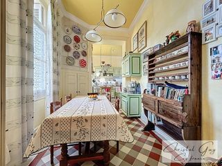  Maison � vendre 10 pi�ces 337 m�