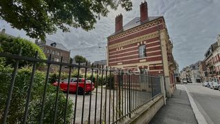  Immeuble � vendre 9 pi�ces 207 m�