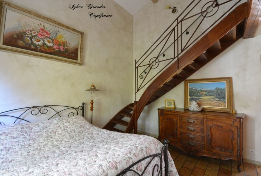 � vendre  Maison Grans (13450)