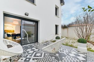  Maison � vendre 15 + pi�ces 450 m�