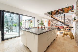  Maison � vendre 6 pi�ces 218 m�