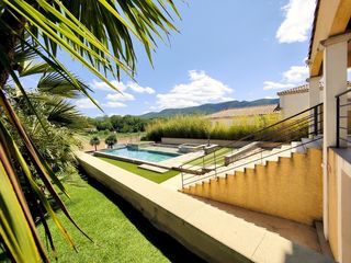  Maison � vendre 9 pi�ces 270 m�