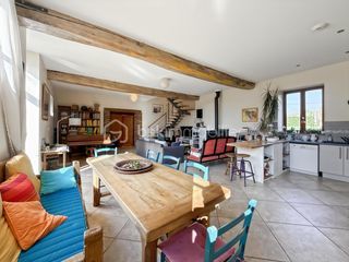  Propri�t�/ch�teau � vendre 11 pi�ces 332 m�