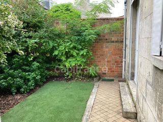  Immeuble � vendre 12 pi�ces 251 m�