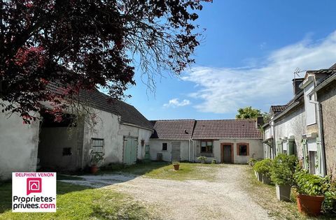   Corps de ferme avec beaucoup de potentiel et 2 habitations sur 7120 m� � Saint Martin D Abbat Maison - 6 pi�ce(s) - 252 m�