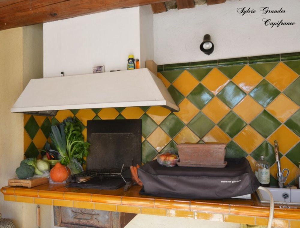 � vendre  Maison Grans (13450)