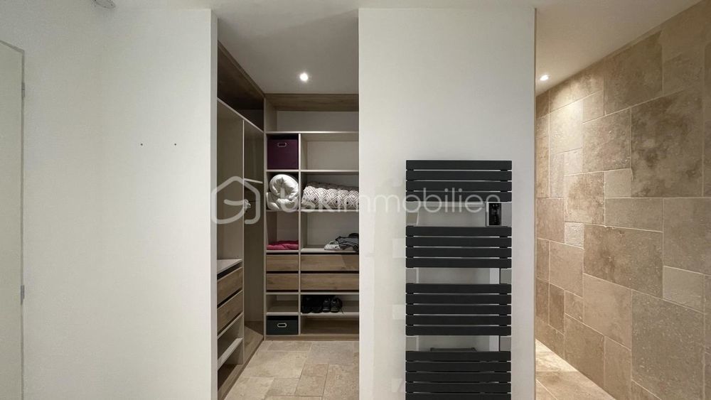 � vendre  Propri�t�/ch�teau P�zenas (34120)