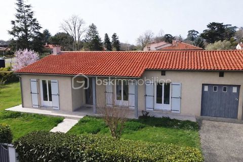   Maison de plain-pied tr�s bien entretenue � 106 m� � 3 chambres � grand s�jour lumineux � terrain clos de 800 m� Maison - 4 pi�ce(s) - 106 m�
