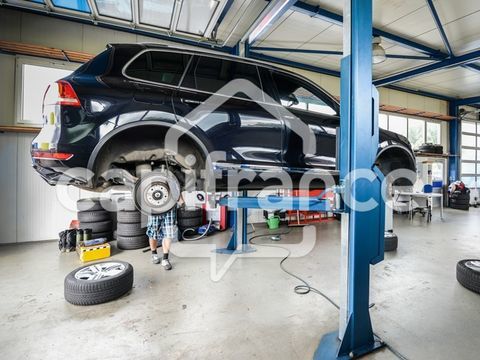a Vendre GARAGE automobile et vente véhicule sur axe trés passant proche de BOURGOIN JALLIEU (38) 595000 38300 Bourgoin jallieu