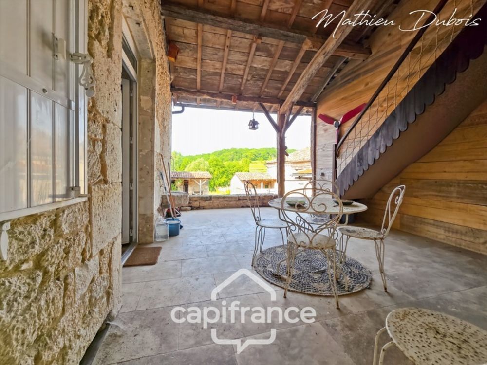 � vendre  Propri�t�/ch�teau Th�nac (24240)