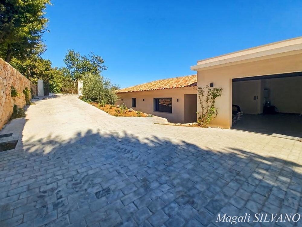 � vendre  Villa Sp�rac�des (06530)