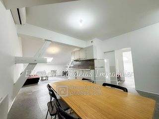  Immeuble � vendre 14 pi�ces 272 m�