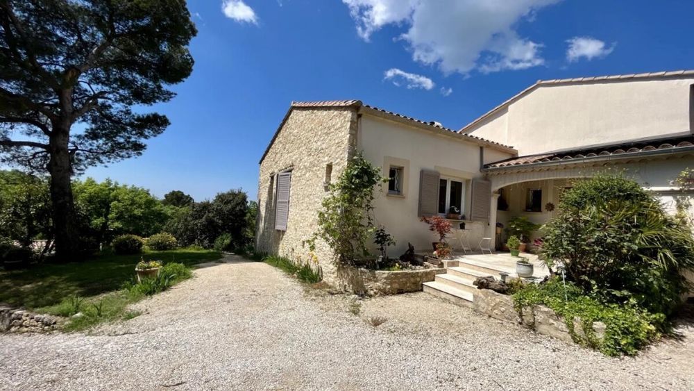 � vendre  Villa Venasque (84210)