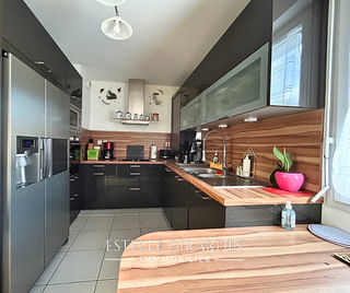  Appartement � vendre 5 pi�ces 106 m�