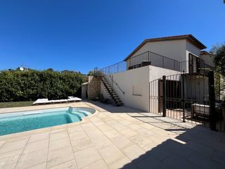  Maison � vendre 6 pi�ces 215 m�