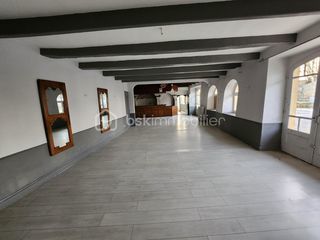  Immeuble � vendre 15 + pi�ces 962 m�