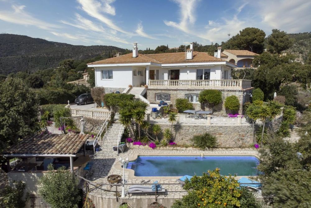 � vendre  Maison Rayol-Canadel-sur-Mer (83820)