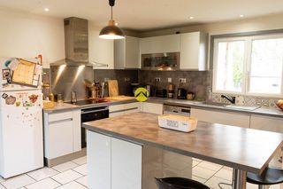  Propri�t�/ch�teau � vendre 3 pi�ces 108 m�