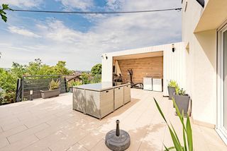  Maison � vendre 7 pi�ces 270 m�