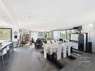  Maison � vendre 7 pi�ces 240 m�