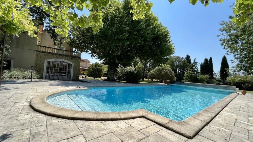 � vendre  Propri�t�/ch�teau Avignon (84000)