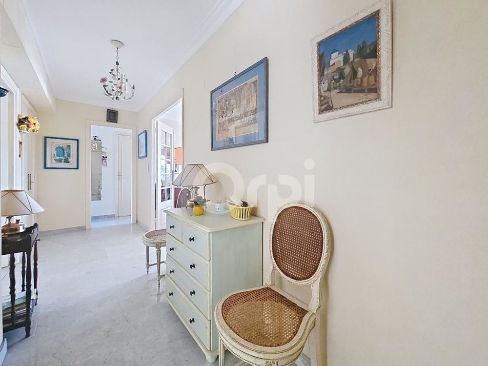 � vendre  Appartement Antibes (06600)