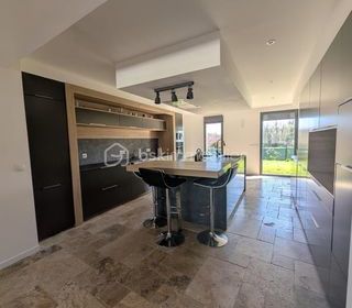  Maison � vendre 8 pi�ces 302 m�