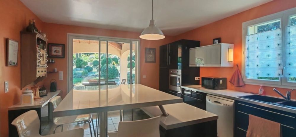 � vendre  Maison Fontvieille (13990)