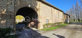  Immeuble � vendre 15 + pi�ces 700 m�