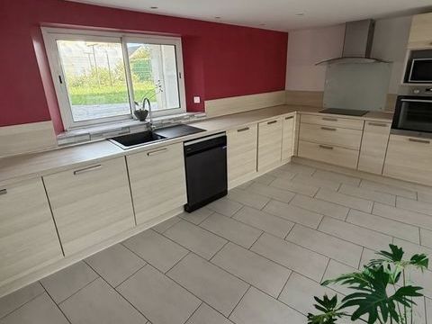   proche CONTREX�VILLE (88) Maison de 180 m� avec d�pendances / terrain de 810 m2 Maison - 6 pi�ce(s) - 180 m�