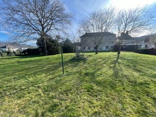  Immeuble � vendre 15 + pi�ces 460 m�