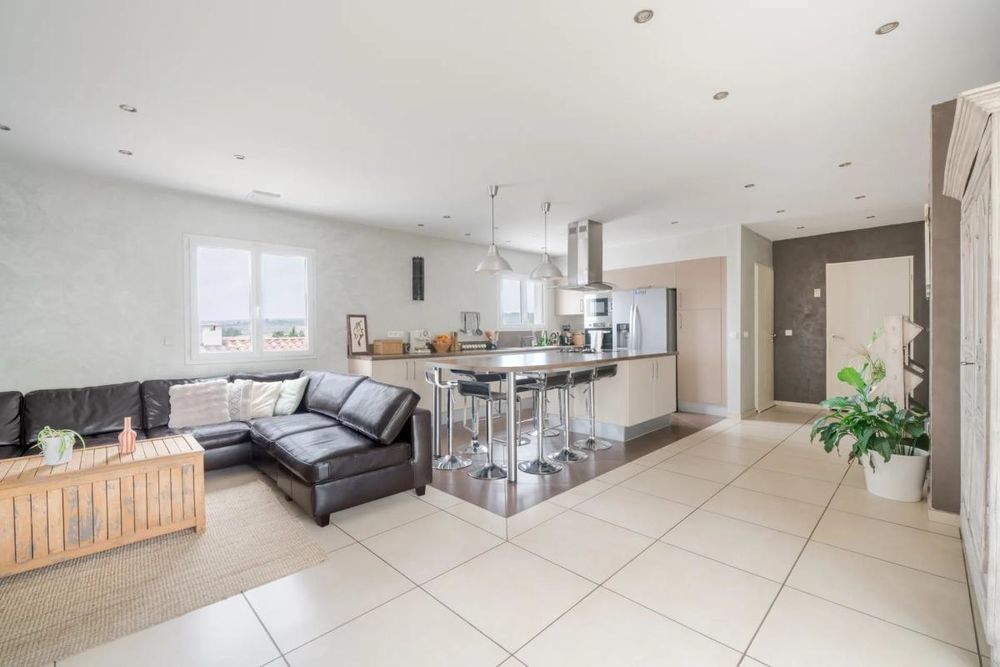 � vendre  Villa Villeveyrac (34560)