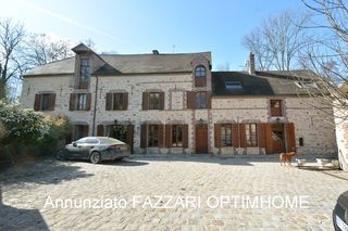  Propri�t�/ch�teau � vendre 14 pi�ces 347 m�