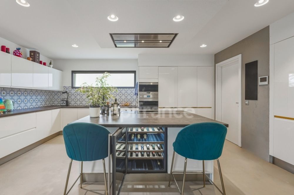 � vendre  Villa Crozet (01170)