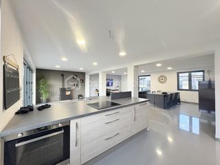  Maison � vendre 8 pi�ces 243 m�