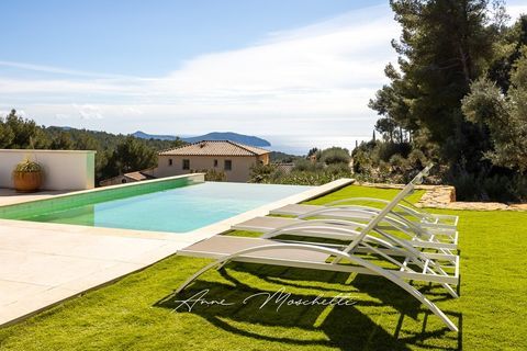   Maison moderne 250 M2 Vue sur la baie de la Ciotat sur un terrain de 2 500 M2 Maison - 7 pi�ce(s) - 250 m�