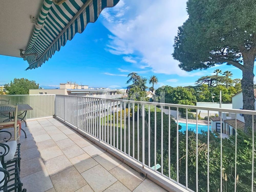 � vendre  Appartement Antibes (06600)