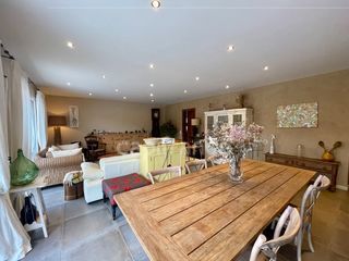  Maison � vendre 10 pi�ces 308 m�