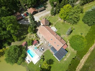  Propri�t�/ch�teau � vendre 9 pi�ces 250 m�