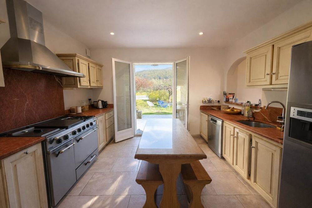 � vendre  Villa Cucuron (84160)