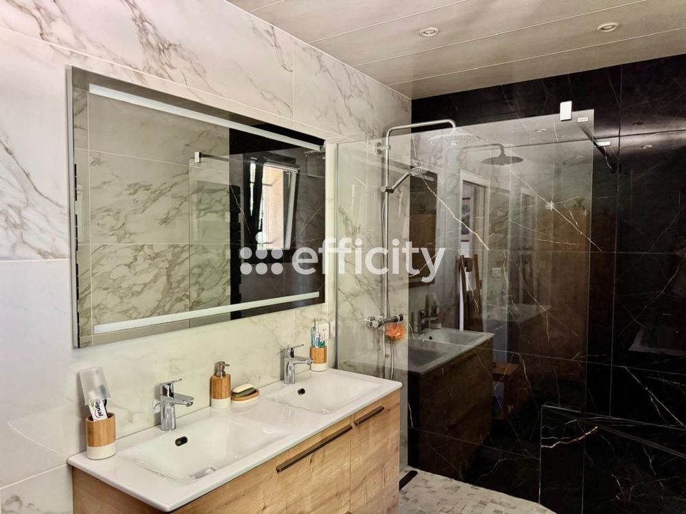 � vendre  Maison Toulon (83200)