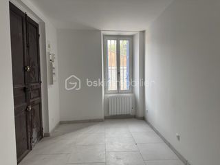  Immeuble � vendre 15 + pi�ces 315 m�