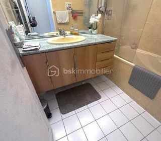  Appartement � vendre 4 pi�ces 80 m�