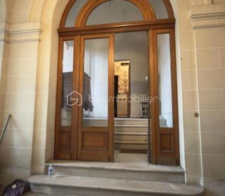  Immeuble � vendre 15 + pi�ces 700 m�