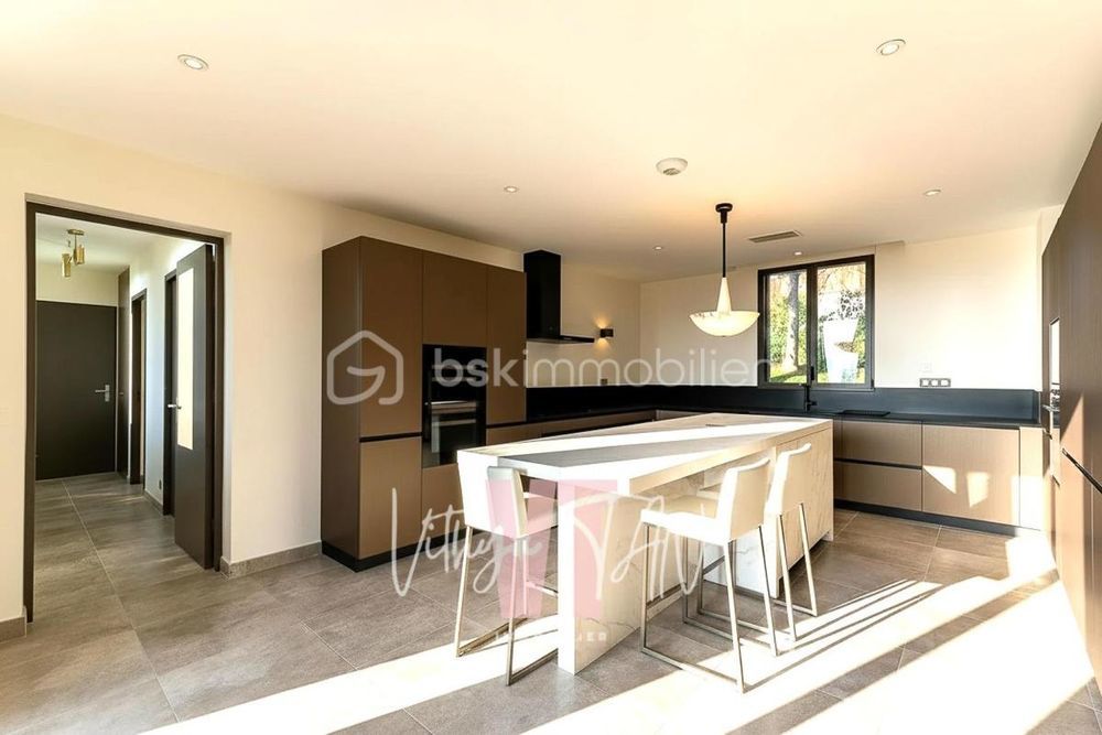 � vendre  Villa Magny-le-Hongre (77700)