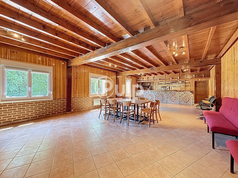   Maison avec habitation et potentiel pour activit� professionnelle Maison - 9 pi�ce(s) - 298 m�