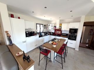  Maison � vendre 9 pi�ces 250 m�