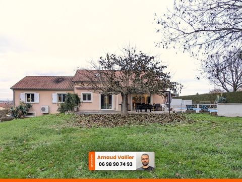   Maison � vendre 8 pi�ces COMMELLE VERNAY (42) Maison - 8 pi�ce(s) - 181 m�