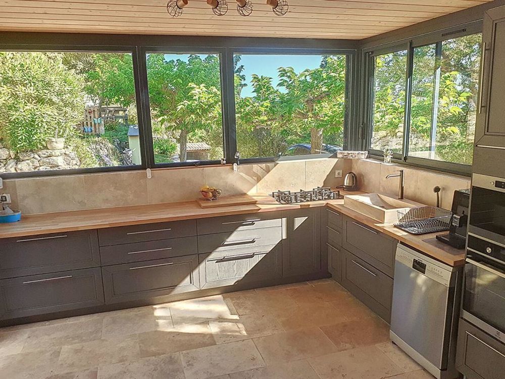 � vendre  Villa La Roquebrussanne (83136)